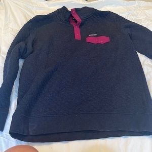 Navy Patagonia sweat shirt